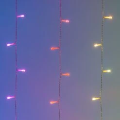 Twinkly Curtain Special Edition Tenda 210 LED Multicolore RGB+W Con Cavo Trasparente -Offerte Natale Negozio 0056088 twinkly curtain special edition tenda 210 led multicolore rgbw con cavo trasparente