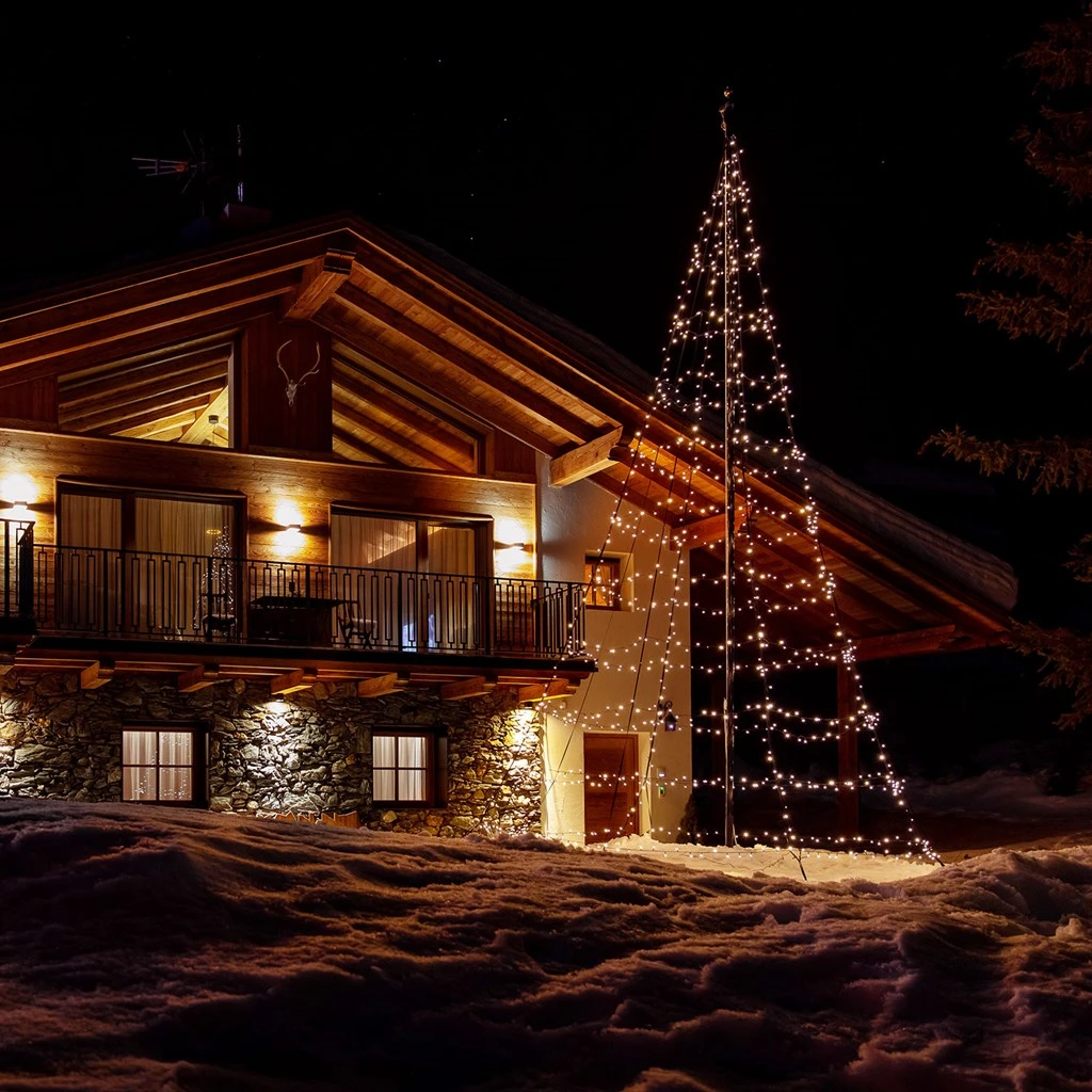 Twinkly Light Tree Albero Luminoso Smart Con 1200 LED RGBW Integrati, 8 Metri, Controllabile Via App 6 Twinkly Light Tree Albero Luminoso Smart Con 1200 LED RGBW Integrati, 8 Metri, Controllabile Via App - immagine 4